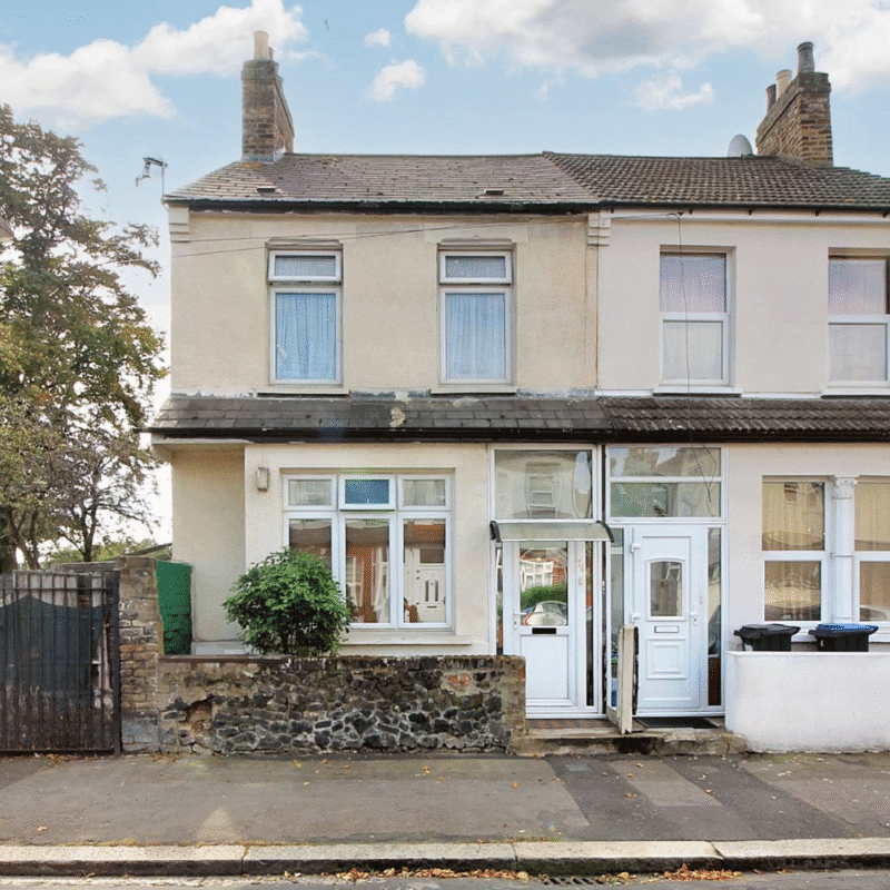 Lawrence Road, Edmonton, N18