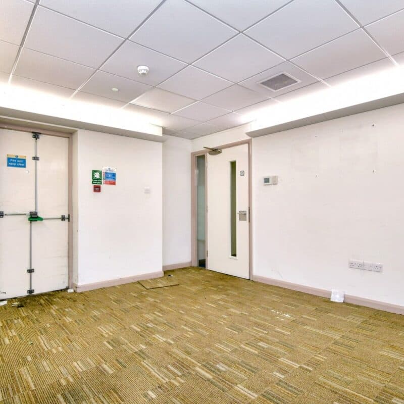 Market Place, Retford, DN22 6HB — gallery image 11